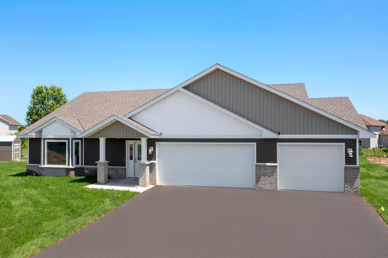1067 241st Ln NE, East Bethel, MN 55005