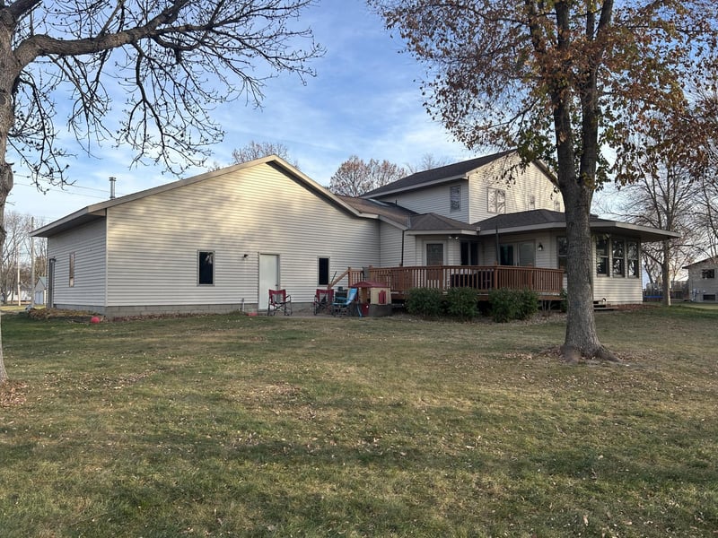 712 17th St S, Benson, MN 56215