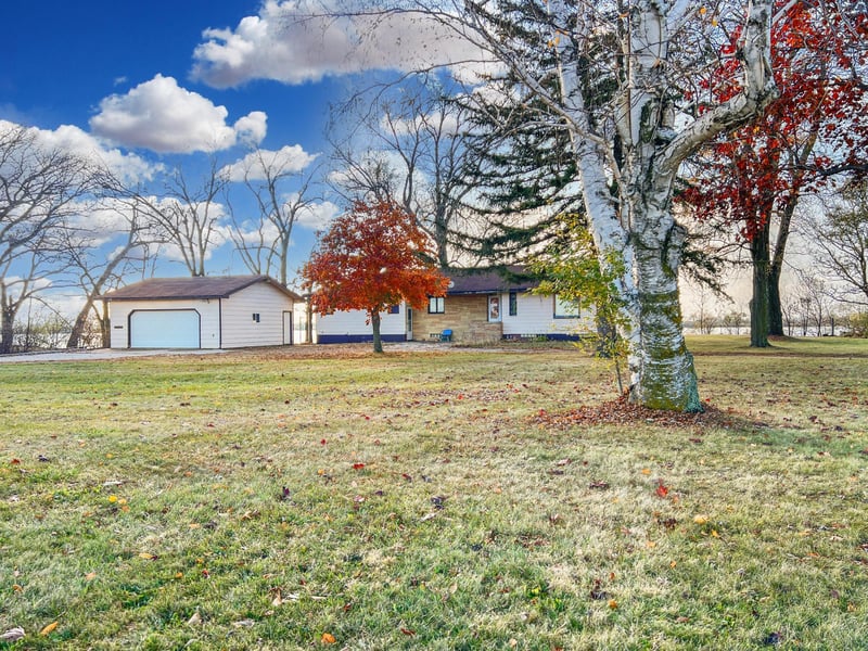 285 115th Ave, Ceylon, MN 56121