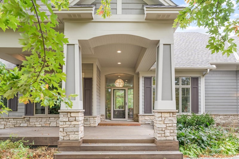 21080 Ridgewood Trl, Lakeville, MN 55044
