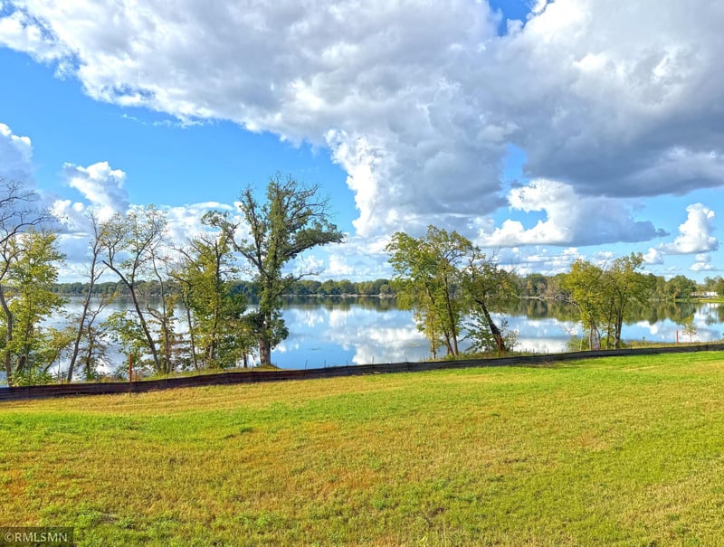 7560 Lake John Dr, Annandale, MN 55302