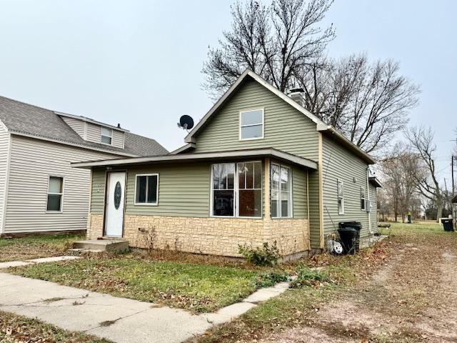 105 S Lake St, Belview, MN 56214