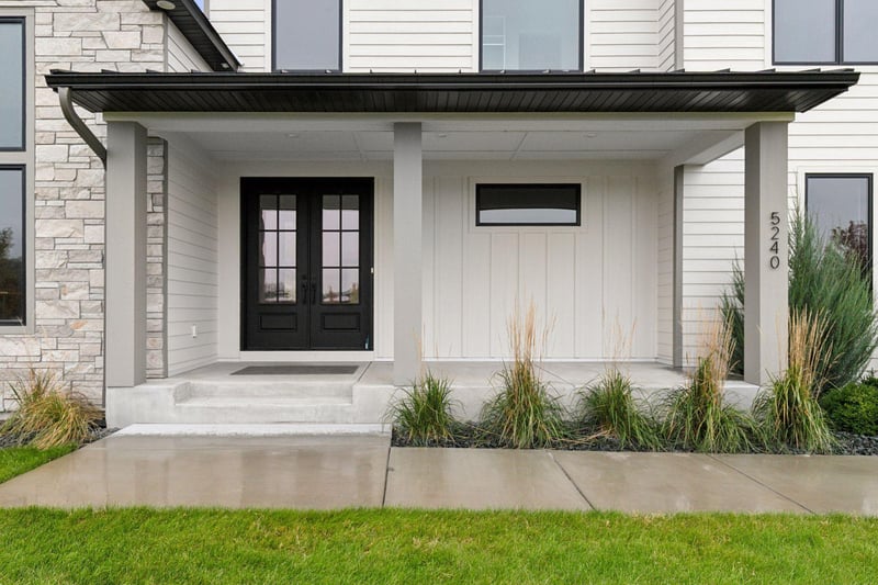5240 8th St SW, Rochester, MN 55902