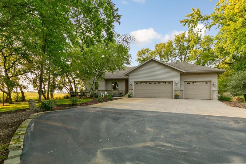 10658 585th St, Claremont, MN 55924