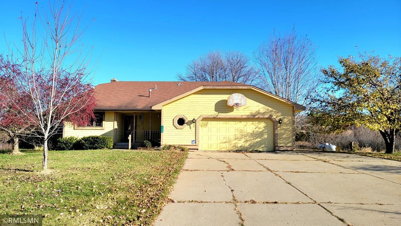 1180 Scott Dr, Minnetrista, MN 55364