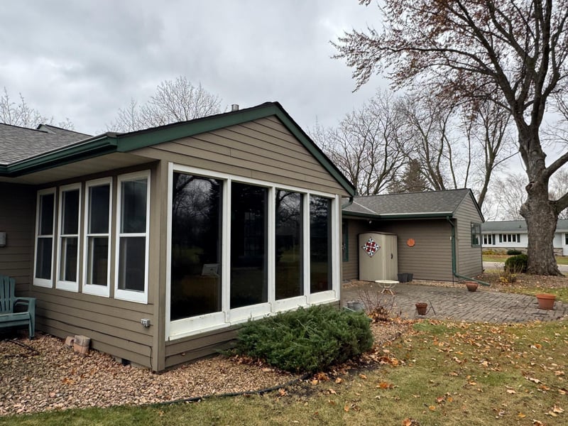 508 S 4th St, Olivia, MN 56277
