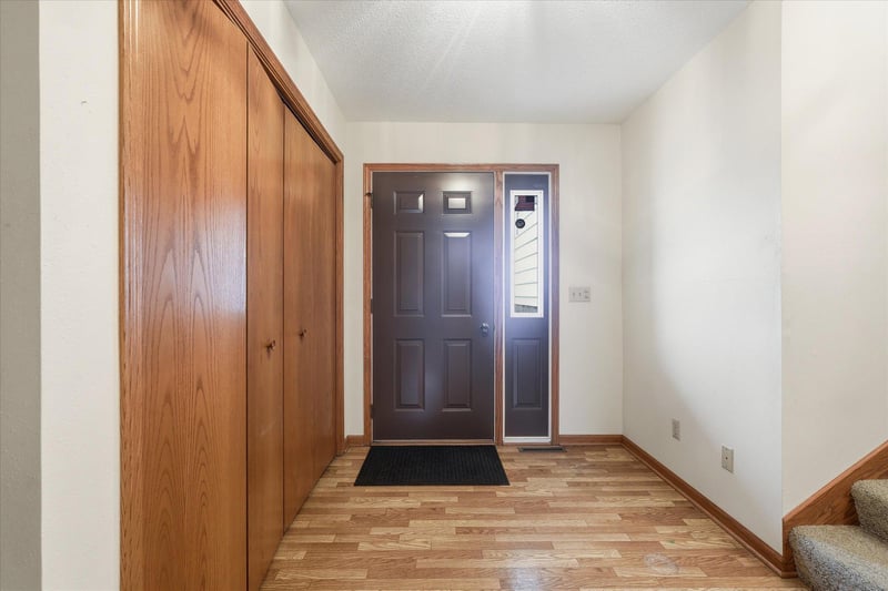 129 Meadowlark Ln SW, Melrose, MN 56352