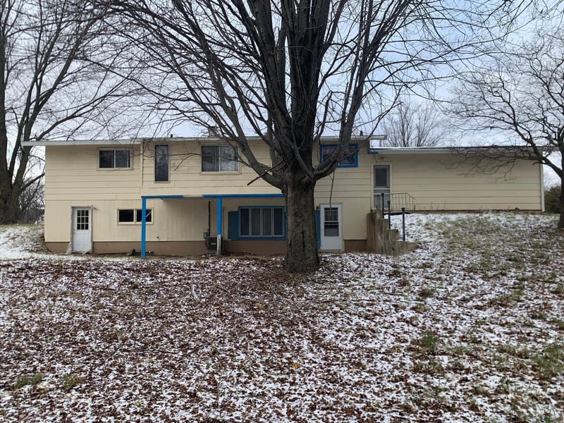 630 Lowell St E, Le Roy, MN 55951