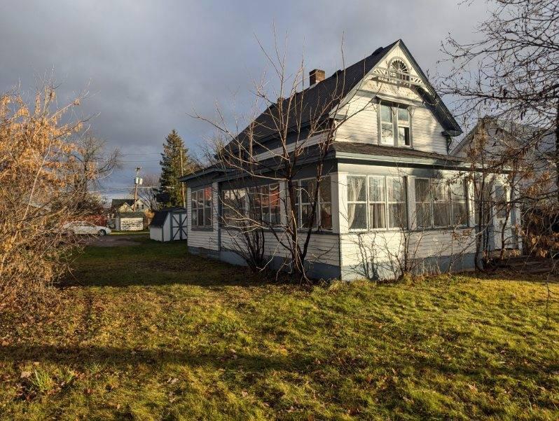 1119 E La Salle Ave, Barron, WI 54812