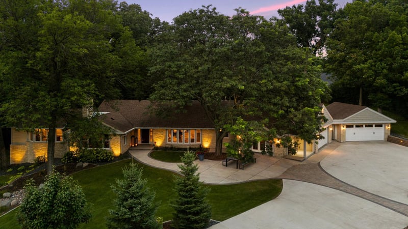 14700 Copperfield Pl, Wayzata, MN 55391