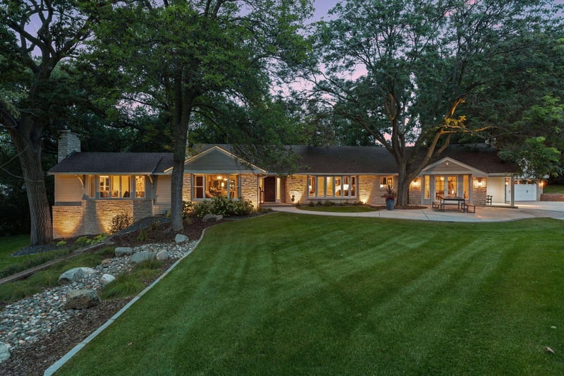 14700 Copperfield Pl, Wayzata, MN 55391