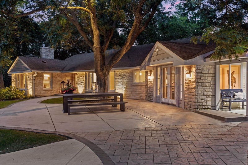 14700 Copperfield Pl, Wayzata, MN 55391