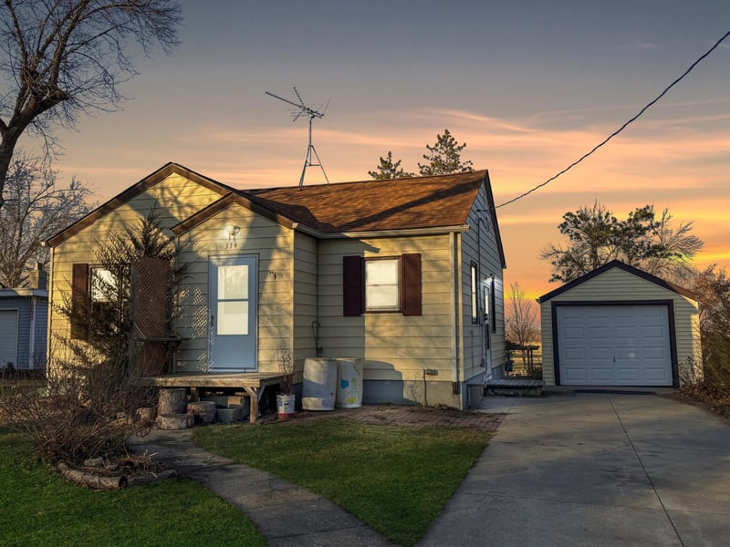 314 E Mcarthur St, Tyler, MN 56178