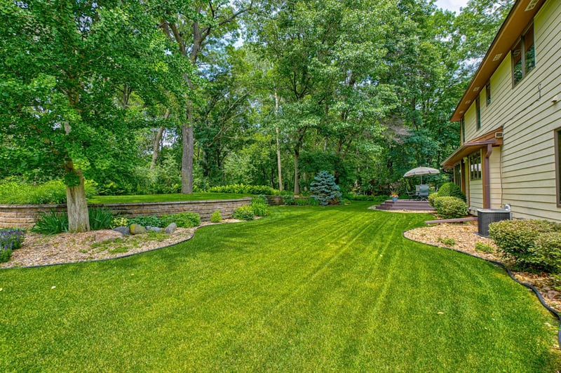 4457 Foothill Trl, Vadnais Heights, MN 55127