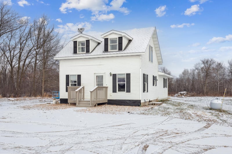 18851 165th St NE, Foreston, MN 56330
