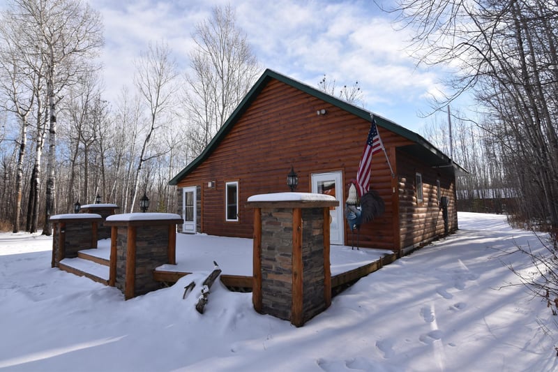 3716 Coronado Dr NW, Baudette, MN 56623