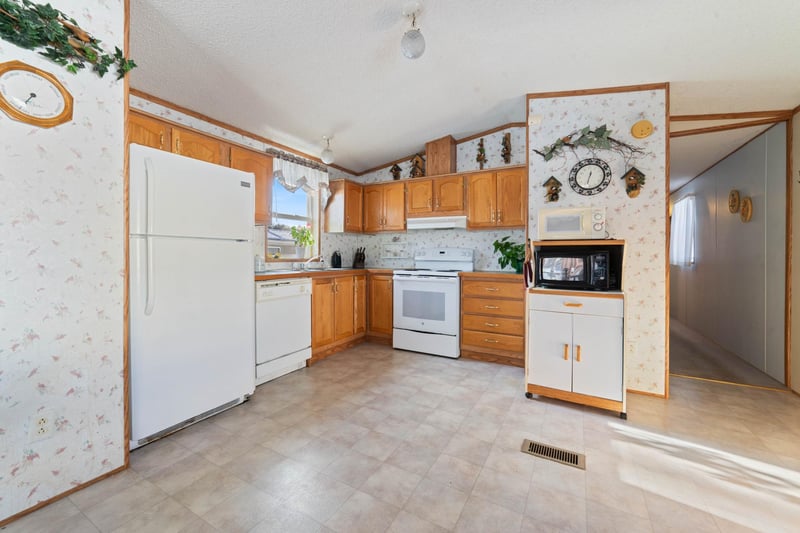 37 Coban Dr, Duluth, MN 55808