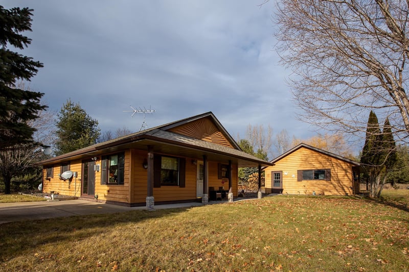 202 101st Ave, Clayton, WI 54004