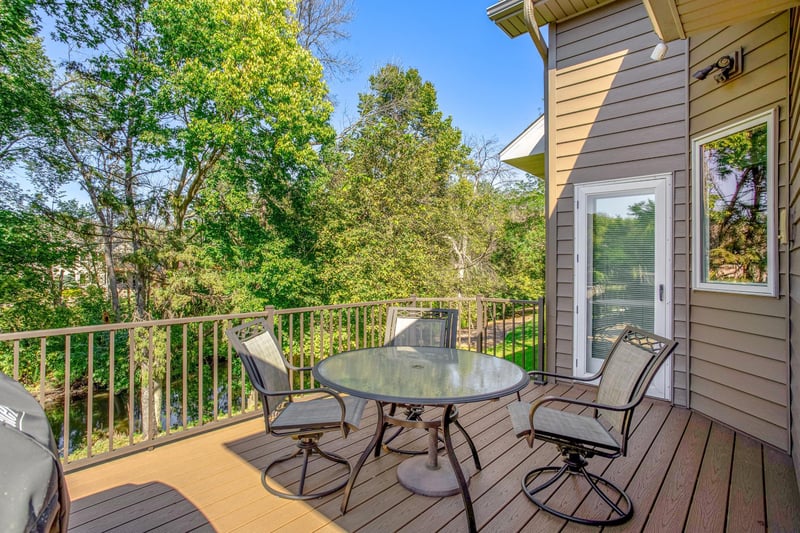 9712 Vale St NW, Coon Rapids, MN 55433