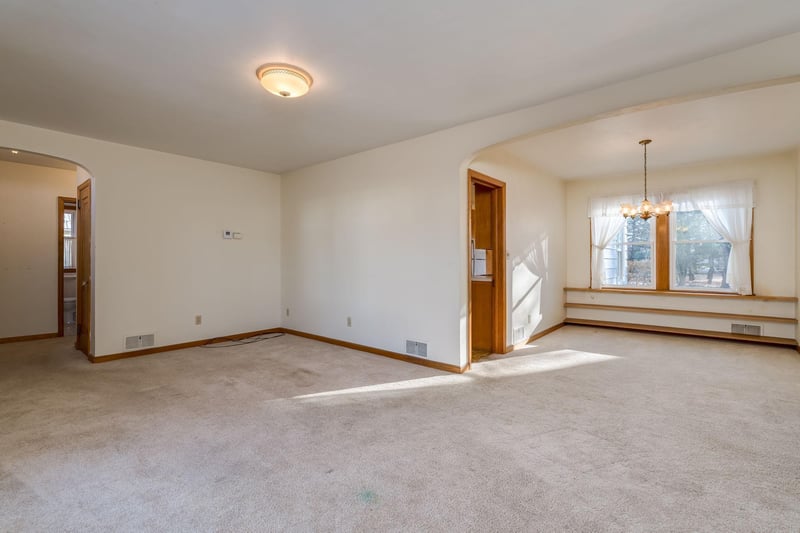 613 Broadway St, Cleveland, MN 56017