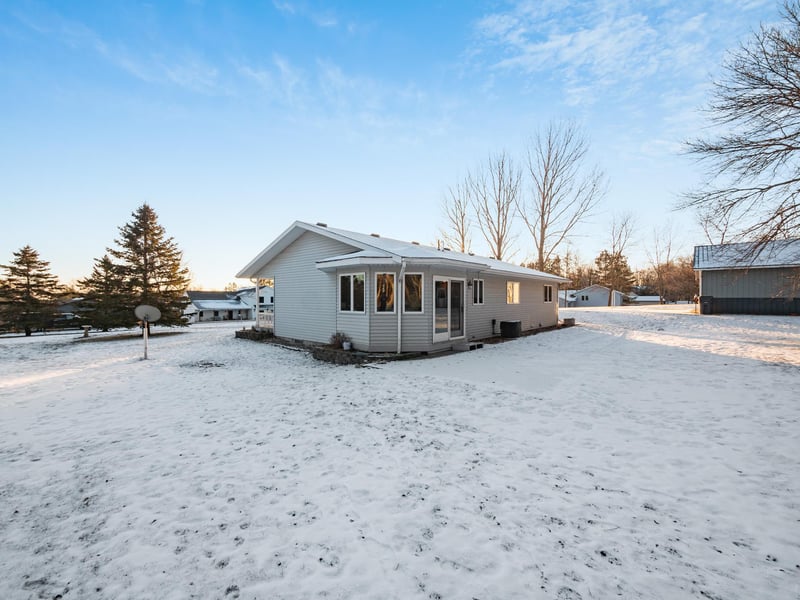 4857 N Riverview Dr NE, Carlos, MN 56319
