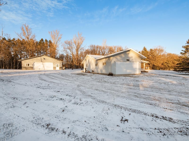 4857 N Riverview Dr NE, Carlos, MN 56319