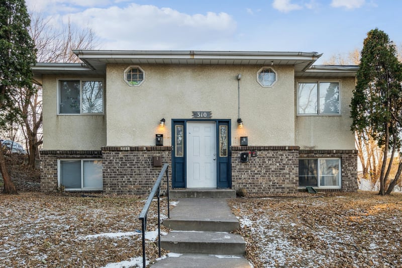 310 Lawson Ave E, Saint Paul, MN 55130