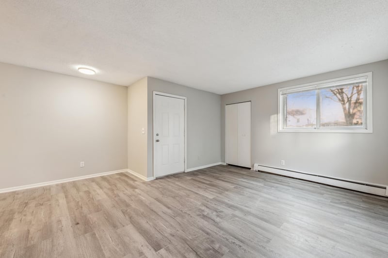 310 Lawson Ave E, Saint Paul, MN 55130