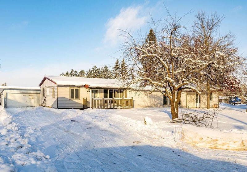 404 E 3rd Ave S, Aurora, MN 55705