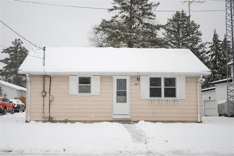 407 Rhoda Ave, Swanville, MN 56382