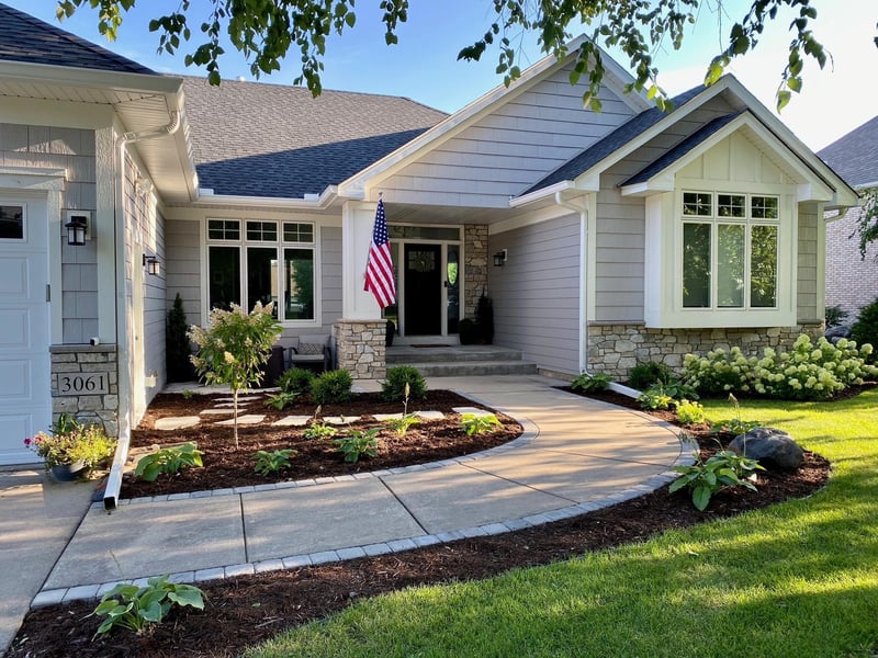 3061 Bent Tree Hills Dr, New Brighton, MN 55112