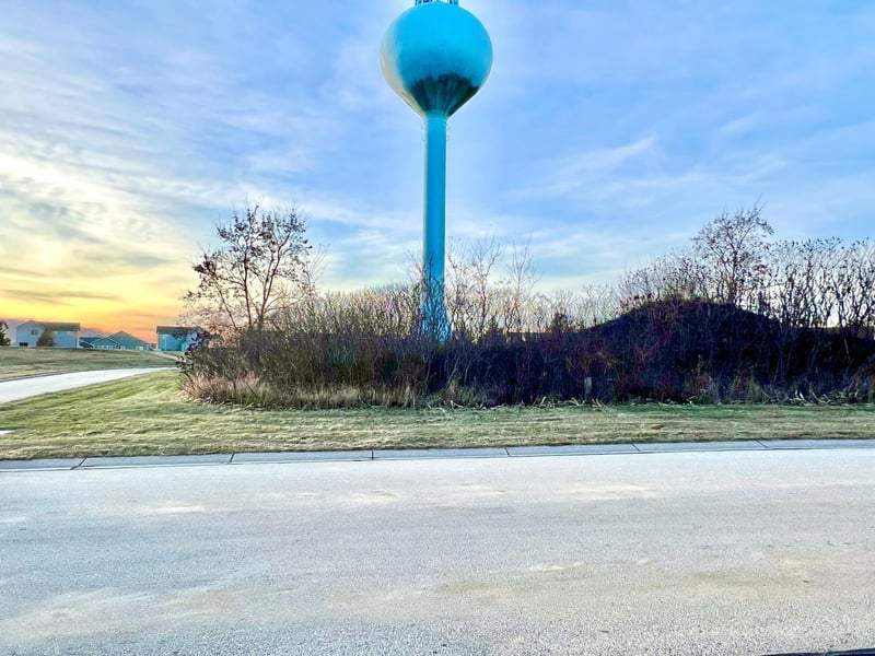 914 Snowbird Dr, Red Wing, MN 55066