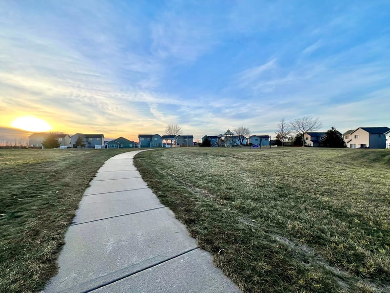 914 Snowbird Dr, Red Wing, MN 55066