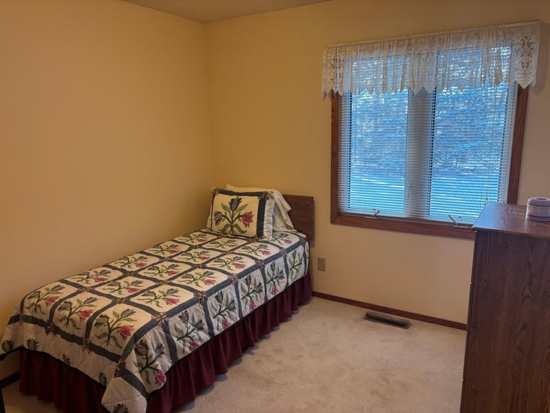 43793 810th St, Lakefield, MN 56150