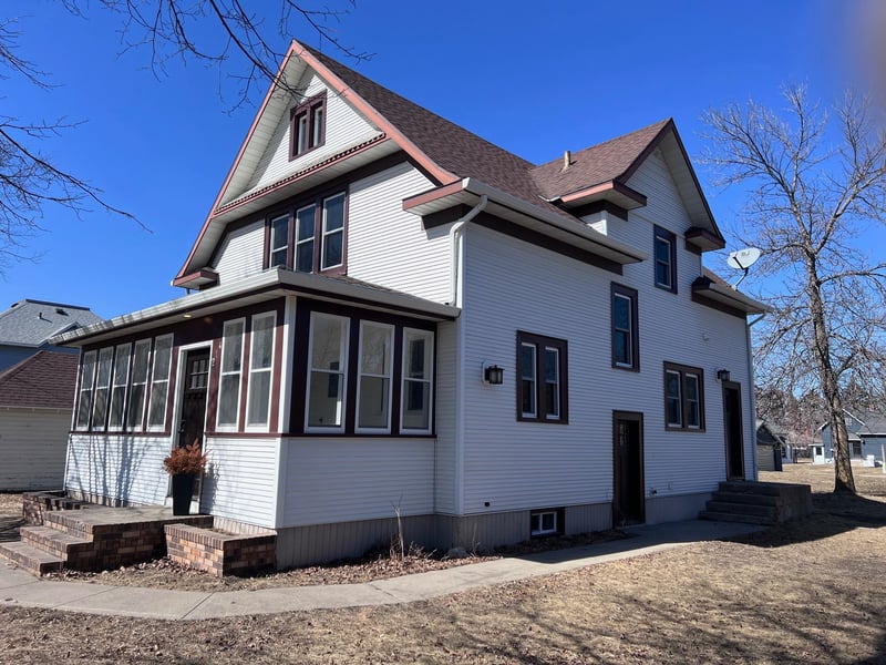 214 1st Ave NW, Rothsay, MN 56579