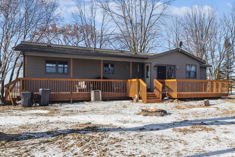 2908 Hennepin Ave N, Glencoe, MN 55336