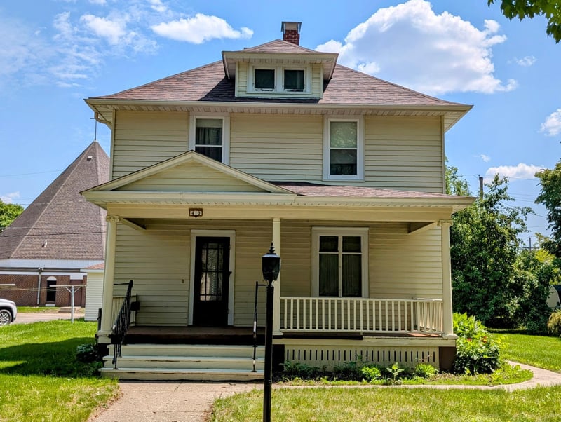 410 N 5th St, Montevideo, MN 56265