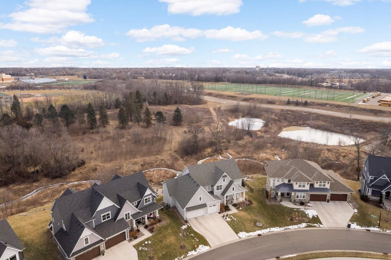 4980 Zircon Ln N, Plymouth, MN 55446