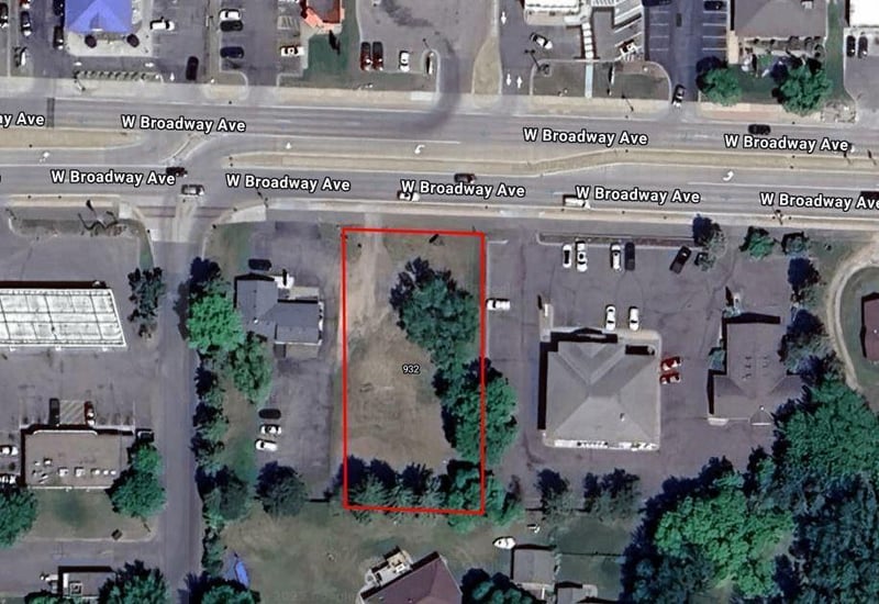 932 W Broadway Ave, Forest Lake, MN 55025