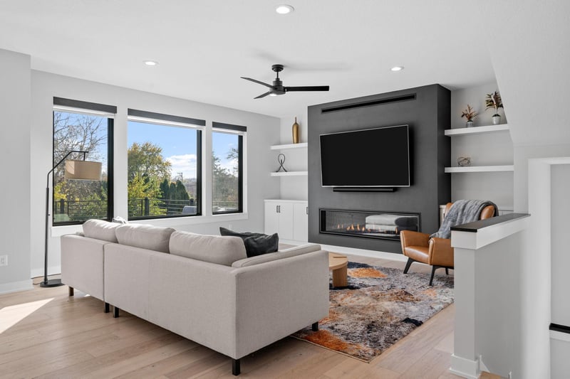 7021 Olson Memorial Hw, Golden Valley, MN 55427