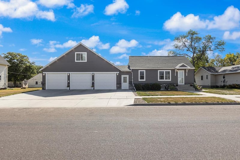 305 Ring Ave S, Canby, MN 56220