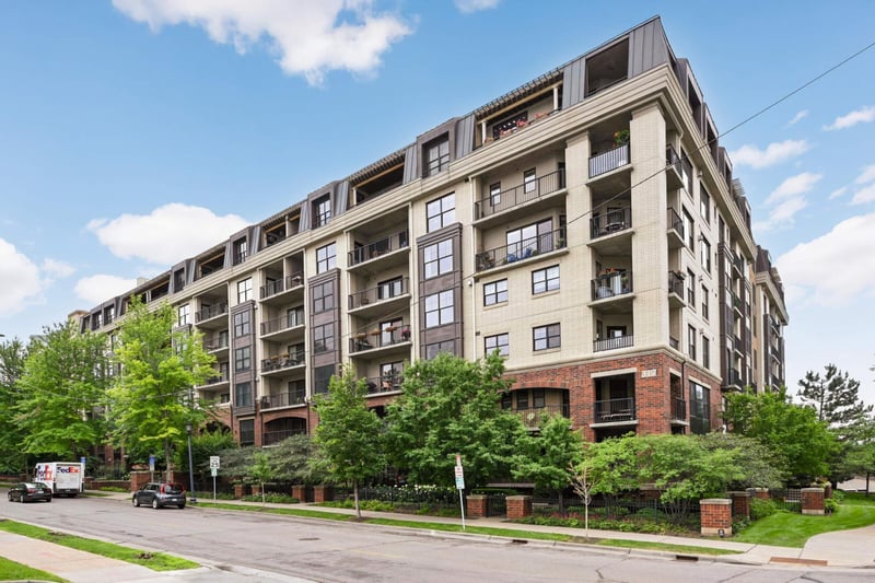 317 Groveland Ave #700, Minneapolis, MN 55403