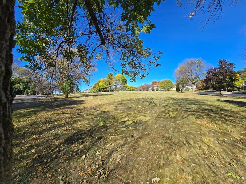 145x 4th St W, Hastings, MN 55033