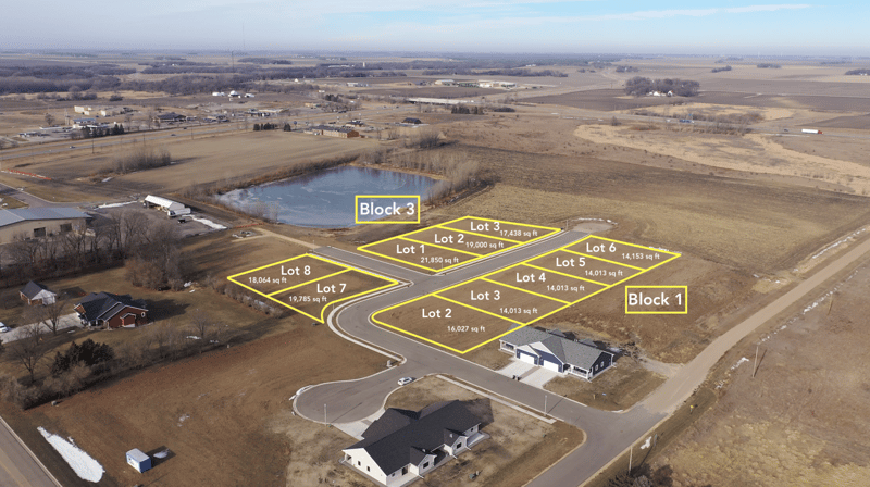 109 Bluestem Dr, Blue Earth, MN 56013