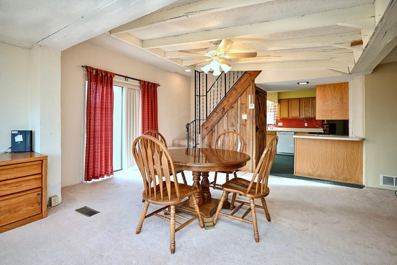 300 S Dodge St, Kellogg, MN 55945