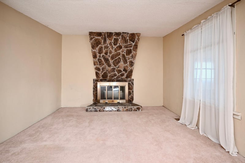 300 S Dodge St, Kellogg, MN 55945
