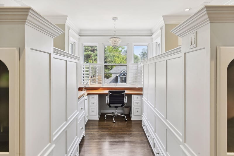 3125 E Bde Maka Ska Pw, Minneapolis, MN 55408