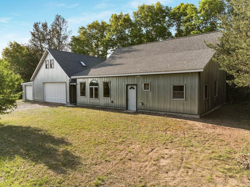 N1865 980th St, Eau Claire, WI 54701