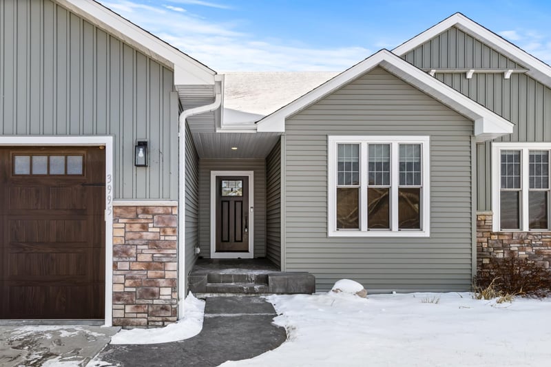 3995 High View Dr, Eau Claire, WI 54703