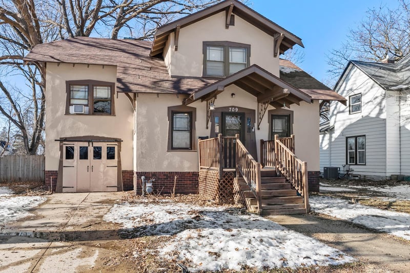 709 10th St NE, Austin, MN 55912